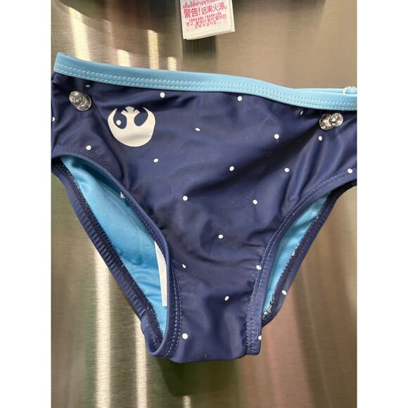 5/$25 R2D2 2 Piece Swim - Star Wars - 3T - Picture 3 of 4